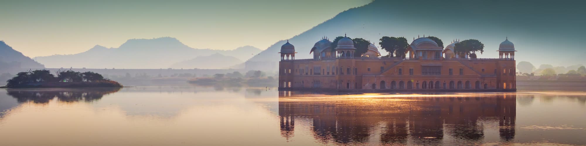 Trek en Inde : circuit, randonnée et voyage  © honzahruby / Adobe Stock